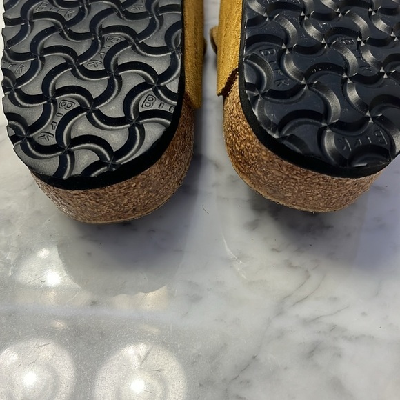 Birkenstock Boston Suede Embossed Clogs Size 9 NWT - Picture 9 of 15